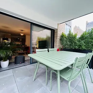 L'hermine Terrasse Et Parking, 500 Concarneau